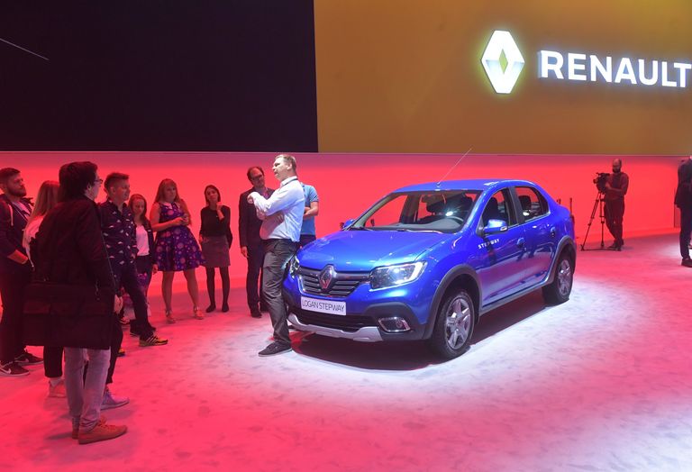 Автомобиль Renault Logan Stepway на Московском международном автомобильном салоне 2018