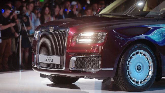 Автомобиль Aurus Senat на Московском международном автомобильном салоне 2018 Автомобиль Aurus Senat на Московском международном автомобильном салоне 2018
