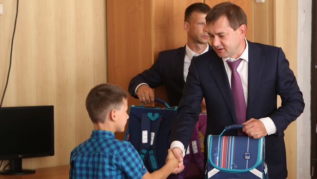 Воронежские школьники получили подарки от депутатов облдумы