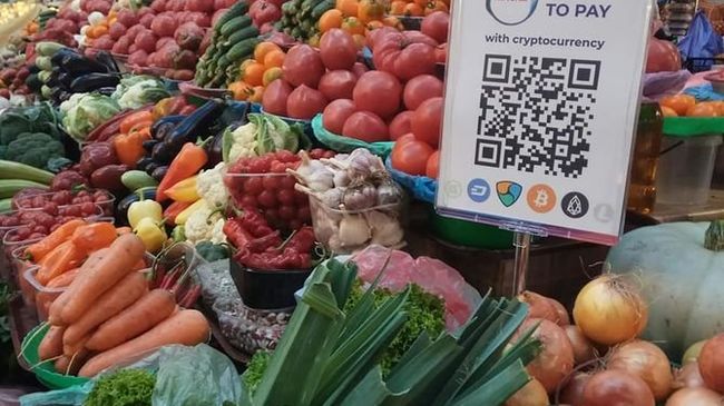 QR-код для оплаты криптовалютой на Бессарабском рынке в Киеве QR-код для оплаты криптовалютой на Бессарабском рынке в Киеве