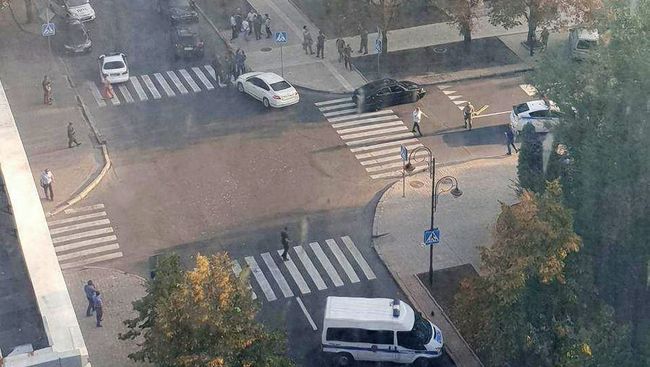 Сотрудники правоохранительных органов в Донецке после взрыва. 31 августа 2018