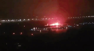 Загоревшийся в Сочи Boeing сняли на видео Загоревшийся в Сочи Boeing сняли на видео
