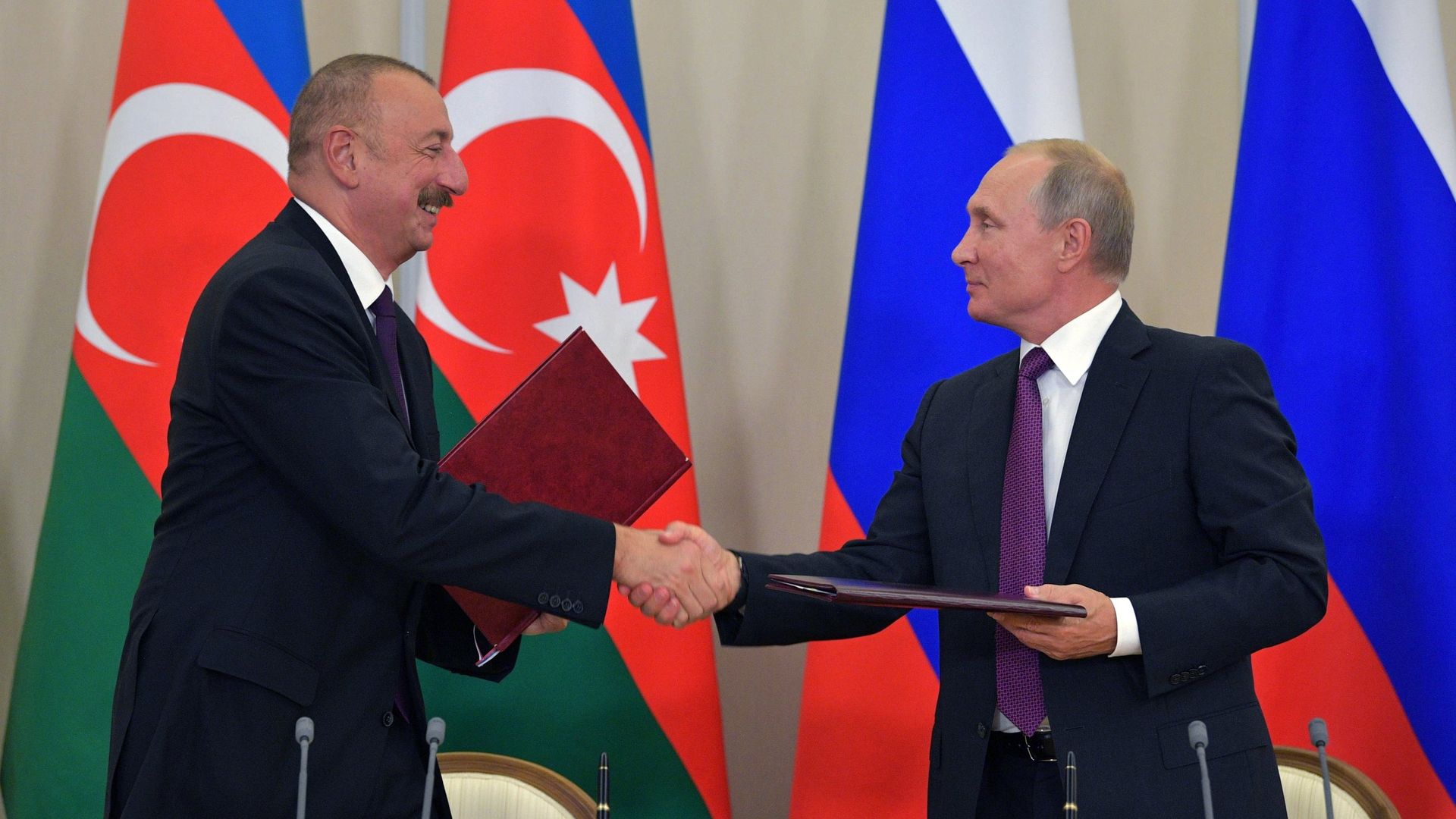 Президент РФ Владимир Путин и президент Азербайджана Ильхам Алиев Президент РФ Владимир Путин и президент Азербайджана Ильхам Алиев - РИА Новости, 1920, 26.11.2021