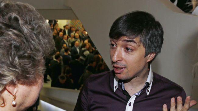 Знаток телевизионной игры Что? Где? Когда? Ровшан Аскеров Знаток телевизионной игры Что? Где? Когда? Ровшан Аскеров