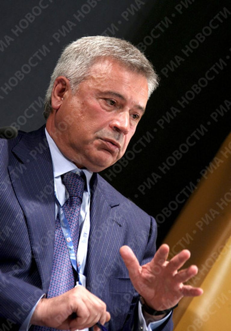 Президент, председатель правления ОАО Лукойл Вагит Алекперов Президент, председатель правления ОАО Лукойл Вагит Алекперов