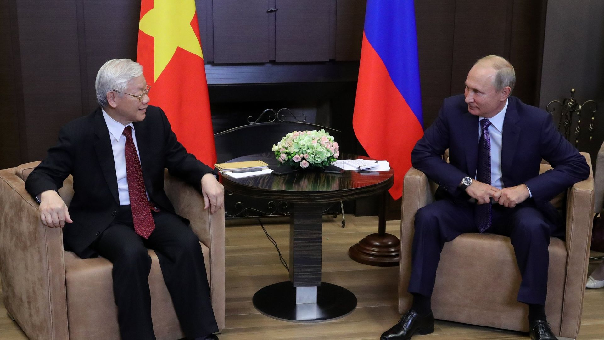 Владимир Путин и Нгуен Фу Чонг Владимир Путин и Нгуен Фу Чонг - РИА Новости, 1920, 17.06.2024
