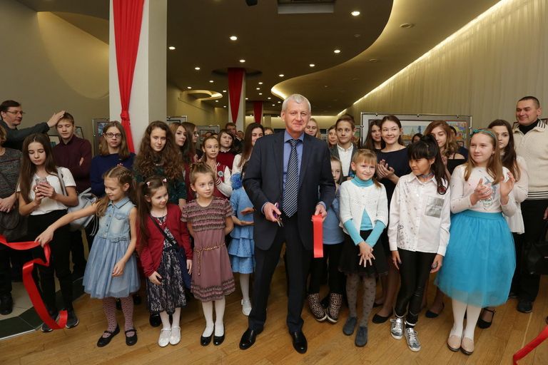 Участники фестиваля Волшебная сила голубого потока — Мосгаз зажигает звезды. 7 сентября 2018 Участники фестиваля Волшебная сила голубого потока — Мосгаз зажигает звезды. 7 сентября 2018