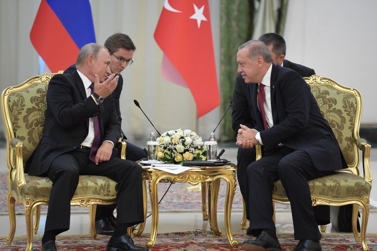 Президент РФ Владимир Путин и президент Турции Реджеп Тайип Эрдоган во время встречи в Тегеране. 7 сентября 2018 Президент РФ Владимир Путин и президент Турции Реджеп Тайип Эрдоган во время встречи в Тегеране. 7 сентября 2018