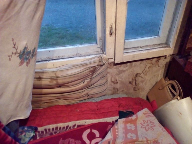 Комната в квартире, в которую власти города предложили перехать многодетной матери Комната в квартире, в которую власти города предложили перехать многодетной матери