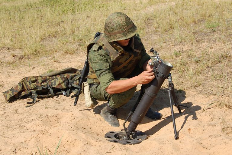 Российский 82-мм миномет 2Б25