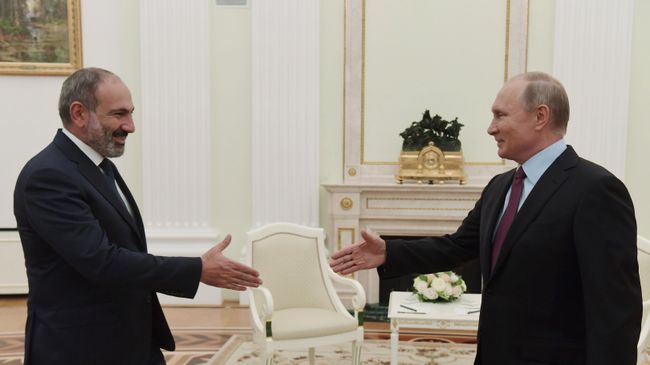 Президент РФ Владимир Путин встретился с премьер-министром Армении Николом Пашиняном Президент РФ Владимир Путин встретился с премьер-министром Армении Николом Пашиняном
