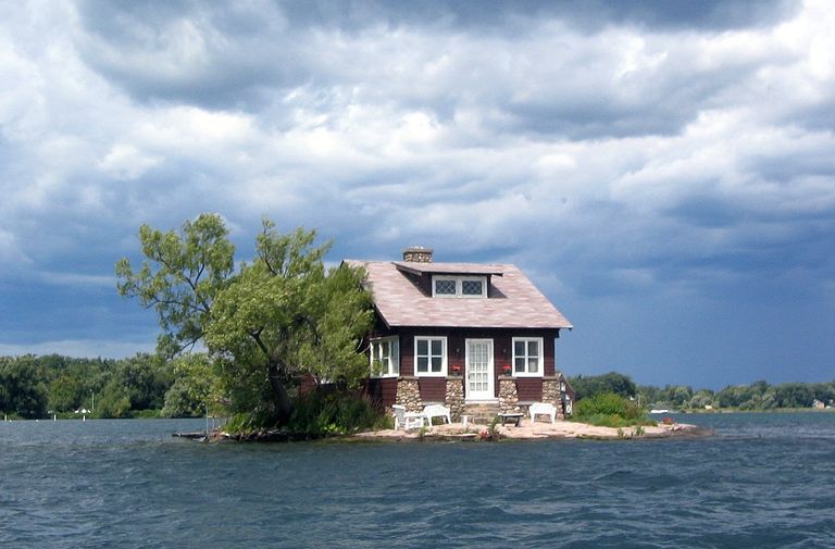 Just Enough Room Island, Канада