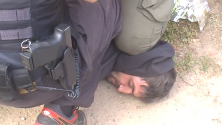 Кадры задержания боевика ИГ* за подготовку убийства ополченца ДНР Кадры задержания боевика ИГ* за подготовку убийства ополченца ДНР