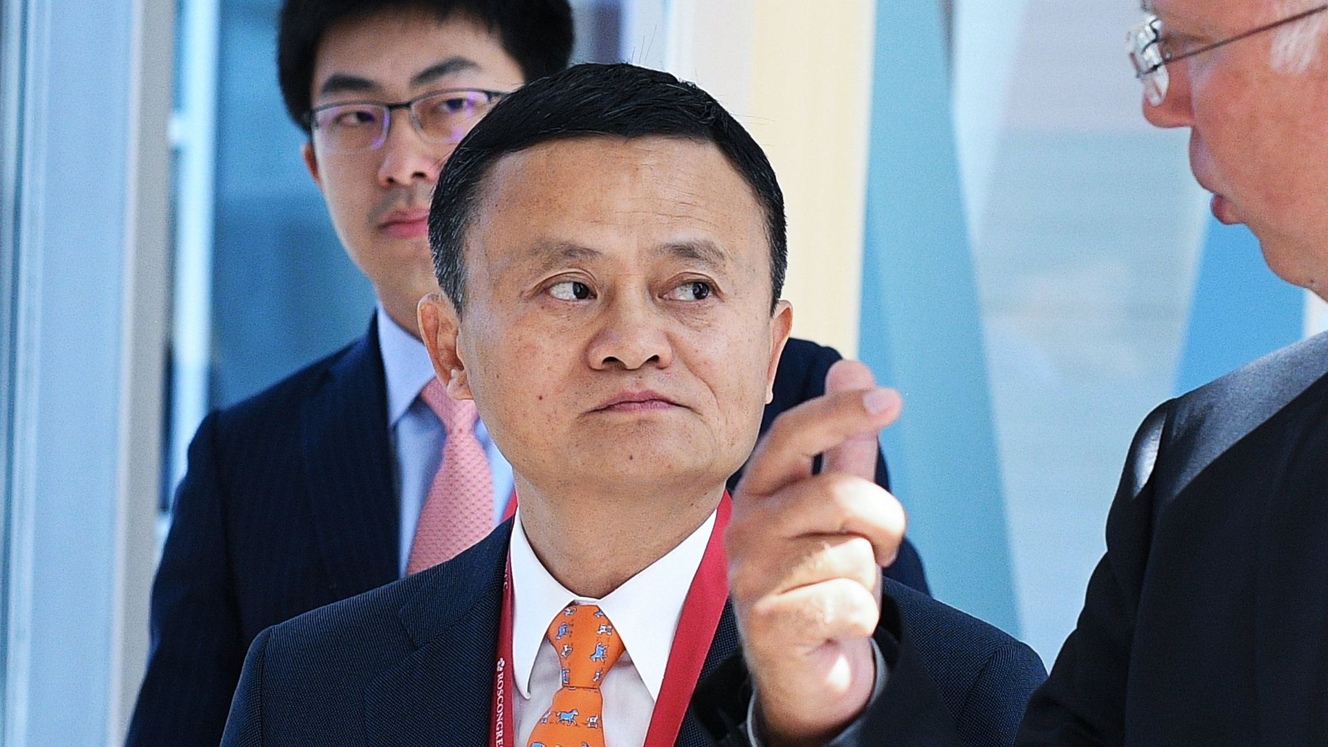 Основатель Alibaba Джек Ма (в центре) и генеральный директор Российского фонда прямых инвестиций (РФПИ) Кирилл Дмитриев Основатель Alibaba Джек Ма (в центре) и генеральный директор Российского фонда прямых инвестиций (РФПИ) Кирилл Дмитриев - РИА Новости, 1920, 27.10.2021