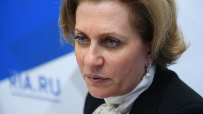 Анна Попова во время интервью на стенде Международного информационного агентства Россия сегодня на IV Восточном экономическом форуме Анна Попова во время интервью на стенде Международного информационного агентства Россия сегодня на IV Восточном экономическом форуме
