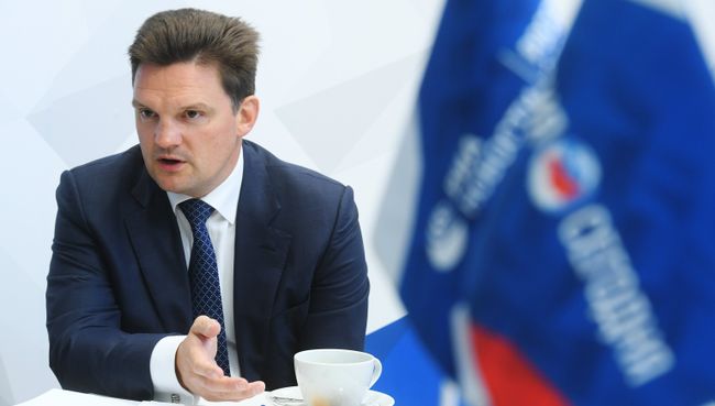 Генеральный директор ФГУП Почта России Николай Подгузов во время интервью на стенде Международного информационного агентства Россия сегодня на IV Восточном экономическом форуме Генеральный директор ФГУП Почта России Николай Подгузов во время интервью на стенде Международного информационного агентства Россия сегодня на IV Восточном экономическом форуме