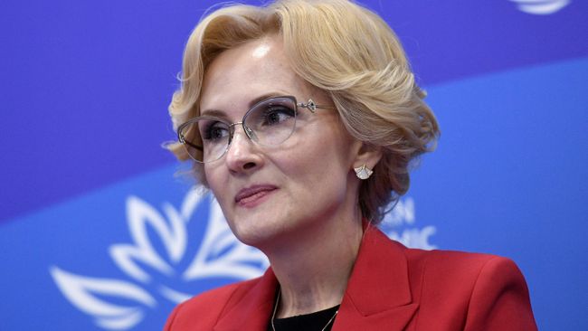 Заместитель председателя Государственной Думы РФ Ирина Яровая на панельной сессии Развитие туризма: кластерный подход и экспорт туристских услуг в рамках IV Восточного экономического форума во Владивостоке.