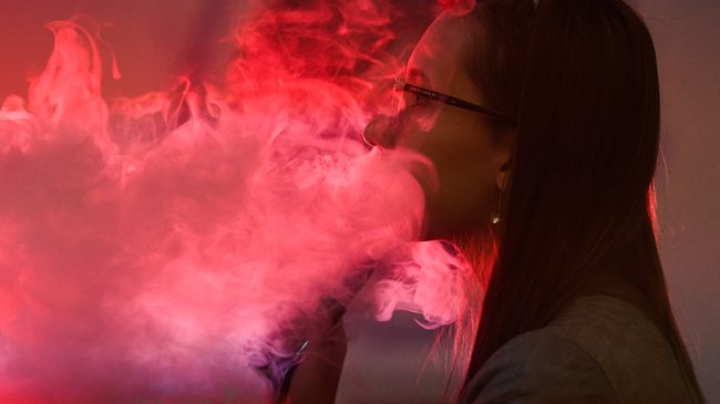 Участница на специализированной выставке vape-индустрии Участница на специализированной выставке vape-индустрии