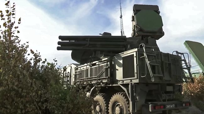 Самоходный ЗРПК наземного базирования Панцирь-С Самоходный ЗРПК наземного базирования Панцирь-С