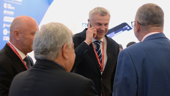 Губернатор Магаданской области Сергей Носов на IV Восточном экономическом форуме Губернатор Магаданской области Сергей Носов на IV Восточном экономическом форуме