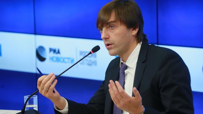 Руководитель Федеральной службы по надзору в сфере образования и науки Сергей Кравцов Руководитель Федеральной службы по надзору в сфере образования и науки Сергей Кравцов
