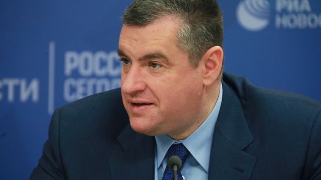 Председатель Комитета Госдумы РФ по международным делам Леонид Слуцкий во время пресс-конференции о планах работы в период осенней сессии. 14 сентября 2018 Председатель Комитета Госдумы РФ по международным делам Леонид Слуцкий во время пресс-конференции о планах работы в период осенней сессии. 14 сентября 2018