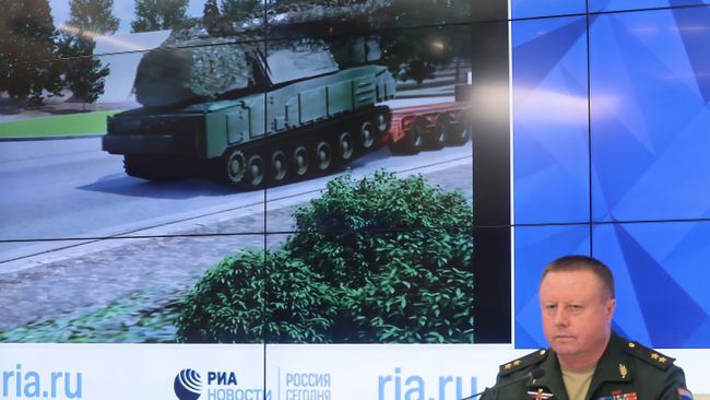 Николай Паршин во время брифинга министерства обороны РФ по вновь открывшимся обстоятельствам крушения самолета Boeing 777 авиакомпании Malaysia Airlines на востоке Украины. Архивное фото Николай Паршин во время брифинга министерства обороны РФ по вновь открывшимся обстоятельствам крушения самолета Boeing 777 авиакомпании Malaysia Airlines на востоке Украины. Архивное фото