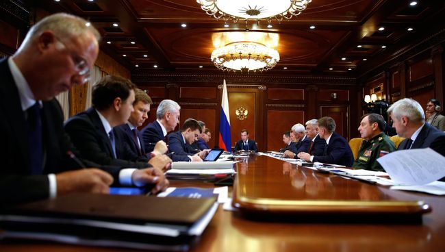 Дмитрий Медведев проводит заседание президиума Совета при президенте РФ по стратегическому развитию и национальным проектам. 17 сентября 2018 Дмитрий Медведев проводит заседание президиума Совета при президенте РФ по стратегическому развитию и национальным проектам. 17 сентября 2018