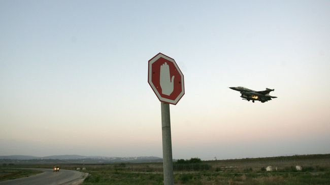 Израильский истребитель F-16 Израильский истребитель F-16
