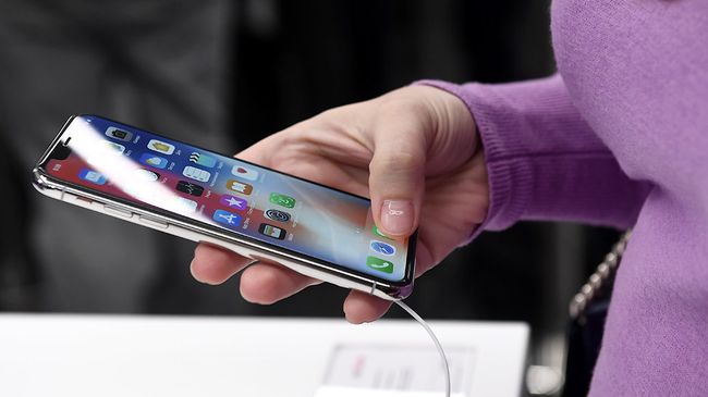 Смартфон iPhone Смартфон iPhone