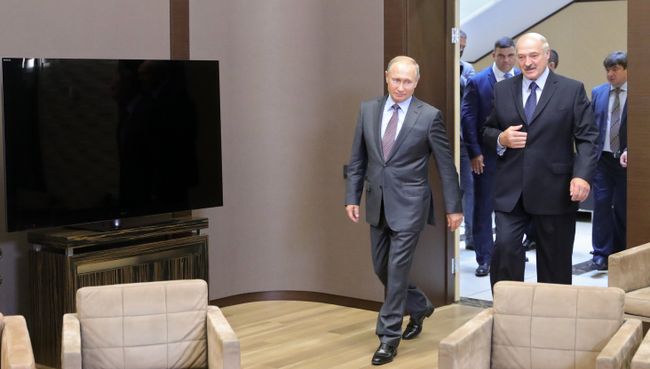 Владимир Путин и президент Белоруссии Александр Лукашенко во время встречи. 21 сентября 2018 Владимир Путин и президент Белоруссии Александр Лукашенко во время встречи. 21 сентября 2018