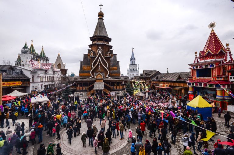 Масленичные гуляния в Москве Масленичные гуляния в Москве