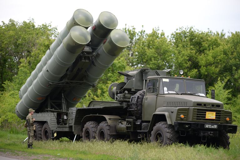 Зенитные ракетные комплексы С-300 Фаворит Зенитные ракетные комплексы С-300 Фаворит