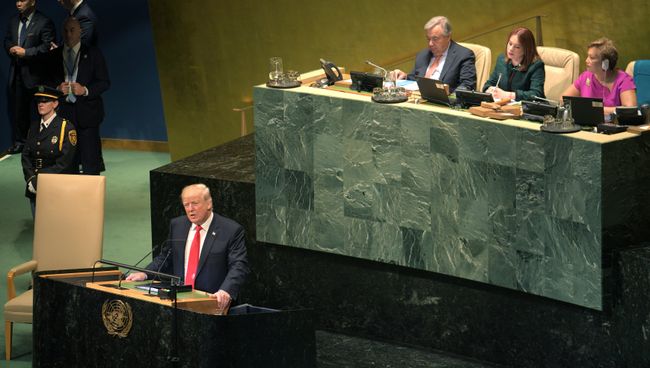 Президент США Дональд Трамп выступает на Генеральной Ассамблее Организации Объединенных Наций в Нью-Йорке. 25 сентября 2018