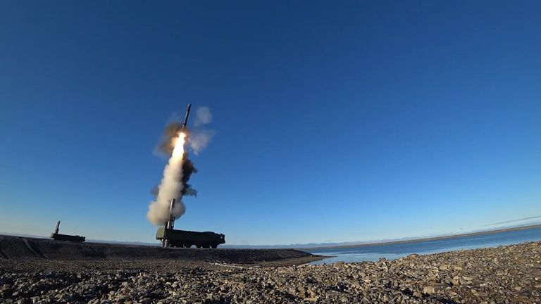 Кадры пуска ракеты Оникс комплекса Бастион в Арктике Кадры пуска ракеты Оникс комплекса Бастион в Арктике