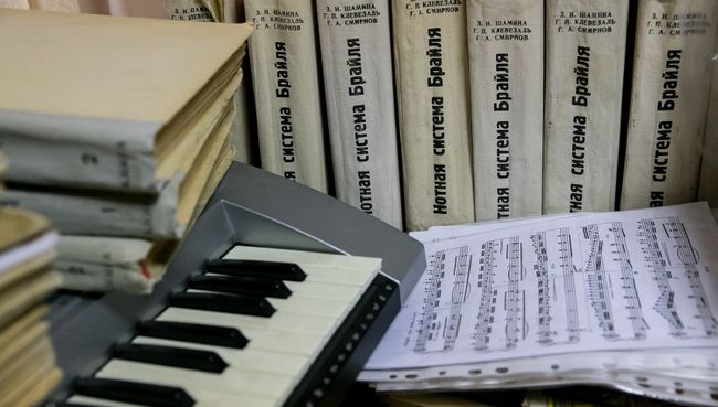 Мир белых книг: библиотека, где читают руками Мир белых книг: библиотека, где читают руками