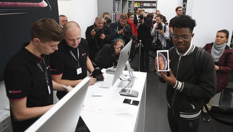 Старт продаж в России iPhone XS и XS Max в Москве Старт продаж в России iPhone XS и XS Max в Москве