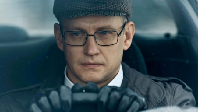 Кадр из телесериала Один против всех. Актер Михаил Фатеев.