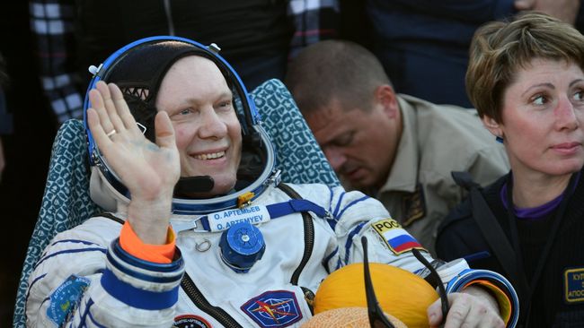 Космонавт Роскосмоса Олег Артемьев Космонавт Роскосмоса Олег Артемьев