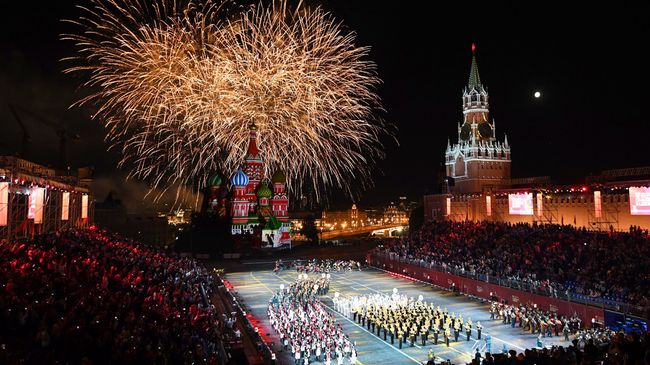 Фестиваль Спасская башня на Красной площади в Москве Фестиваль Спасская башня на Красной площади в Москве