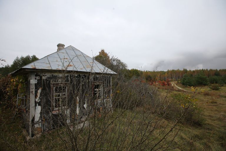 Дым от пожара на складе боеприпасов в районе города Ичня под Черниговом