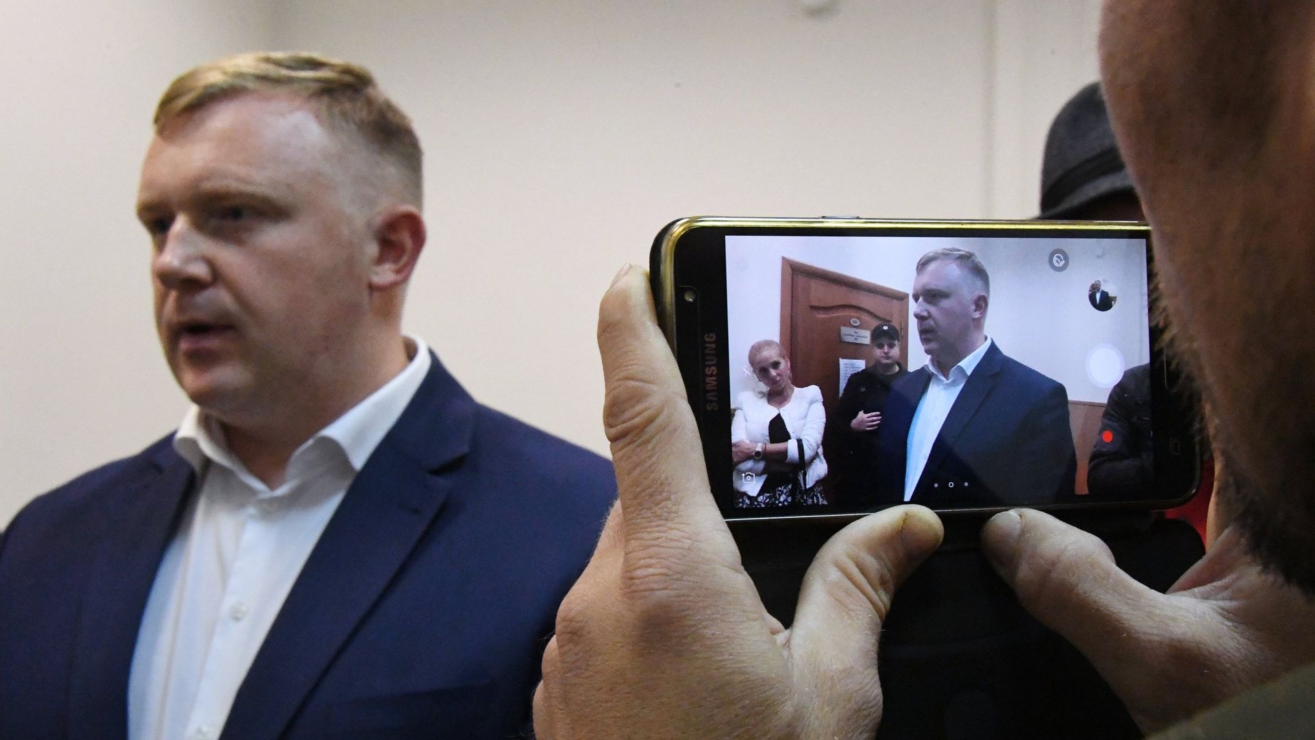 Кандидат от КПРФ на выборах главы Приморья Андрей Ищенко в Приморском краевом суде во Владивостоке. 10 октября 2018 Кандидат от КПРФ на выборах главы Приморья Андрей Ищенко в Приморском краевом суде во Владивостоке. 10 октября 2018 - РИА Новости, 1920, 04.04.2022