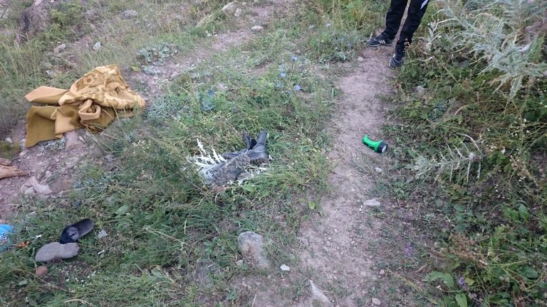 Берцы лежали в нескольких метрах от тел убитых пастухов Берцы лежали в нескольких метрах от тел убитых пастухов