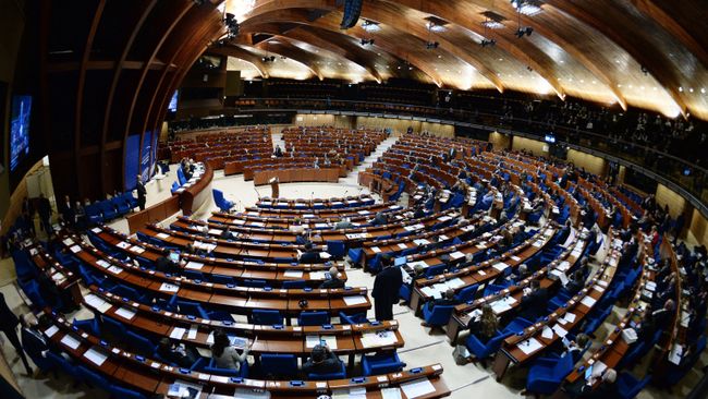 Делегаты в зале на пленарном заседании зимней сессии Парламентской ассамблеи Совета Европы Делегаты в зале на пленарном заседании зимней сессии Парламентской ассамблеи Совета Европы