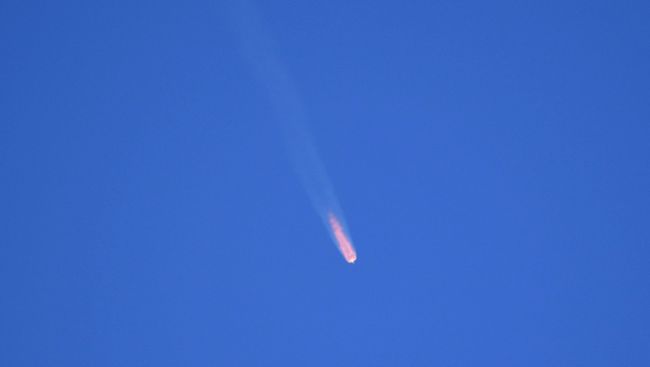 Ракета-носитель Союз-ФГ с пилотируемым кораблем Союз МС-10 после старта с космодрома Байконур Ракета-носитель Союз-ФГ с пилотируемым кораблем Союз МС-10 после старта с космодрома Байконур