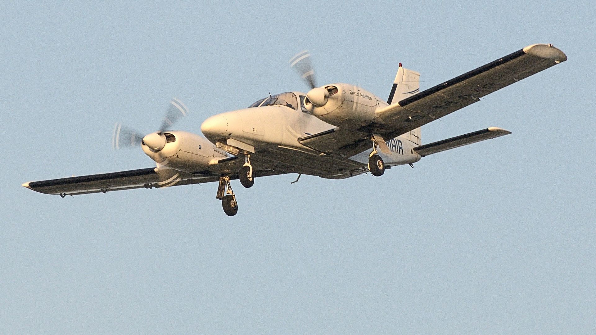 Легкомоторный самолет Piper PA-34 Легкомоторный самолет Piper PA-34 - РИА Новости, 1920, 17.07.2021