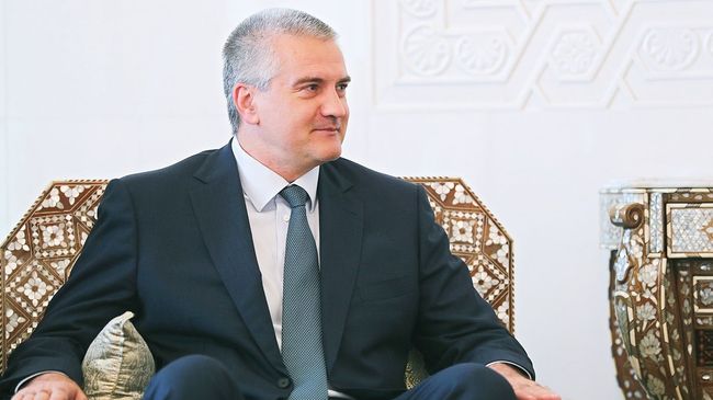 Глава Республики Крым Сергей Аксенов во время встречи с президентом Сирийской арабской республики Башаром Асадом в Дамаске. Архивное фото