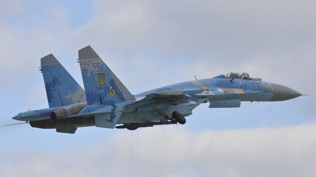 Украинский истребитель Су-27. Архивное фото Украинский истребитель Су-27. Архивное фото