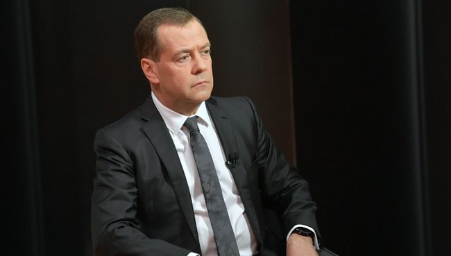 Председатель правительства РФ Дмитрий Медведев во время интервью телеканалу Euronews. 16 октября 2018 Председатель правительства РФ Дмитрий Медведев во время интервью телеканалу Euronews. 16 октября 2018