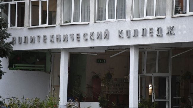 Здание Политехнического колледжа в Керчи. Архивное фото Здание Политехнического колледжа в Керчи. Архивное фото